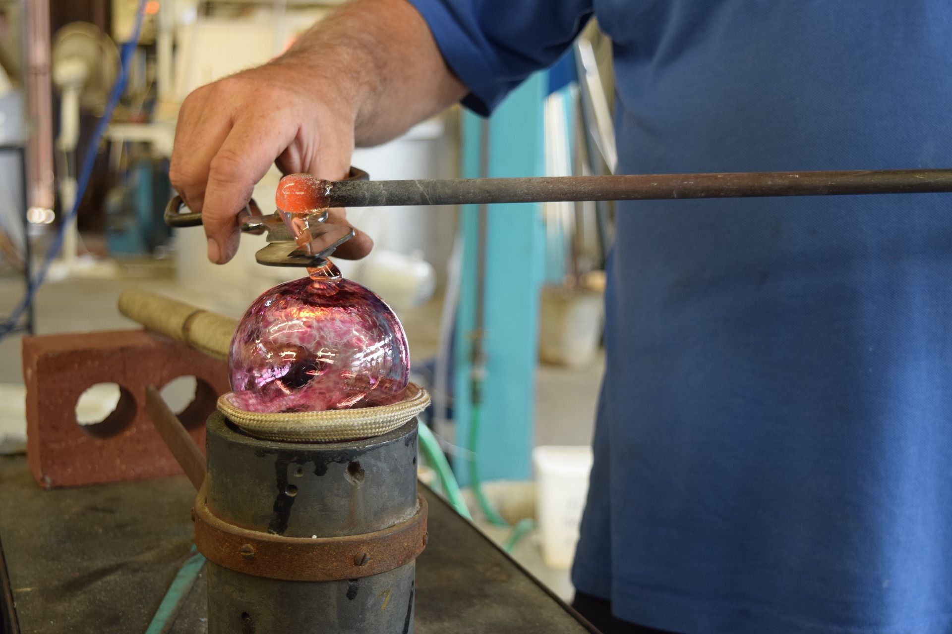 glassblowing-1424033_1920.jpg